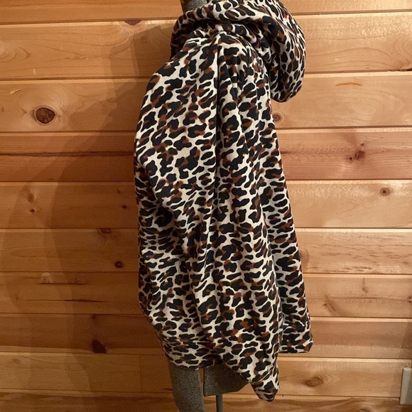Loft leopard hoodie, XL - Picture 2 of 4